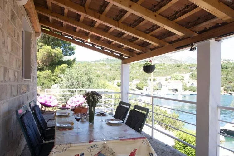 Holiday Home Magazin- One Bedroom Apartment with Terrace and Sea View-Terrasse