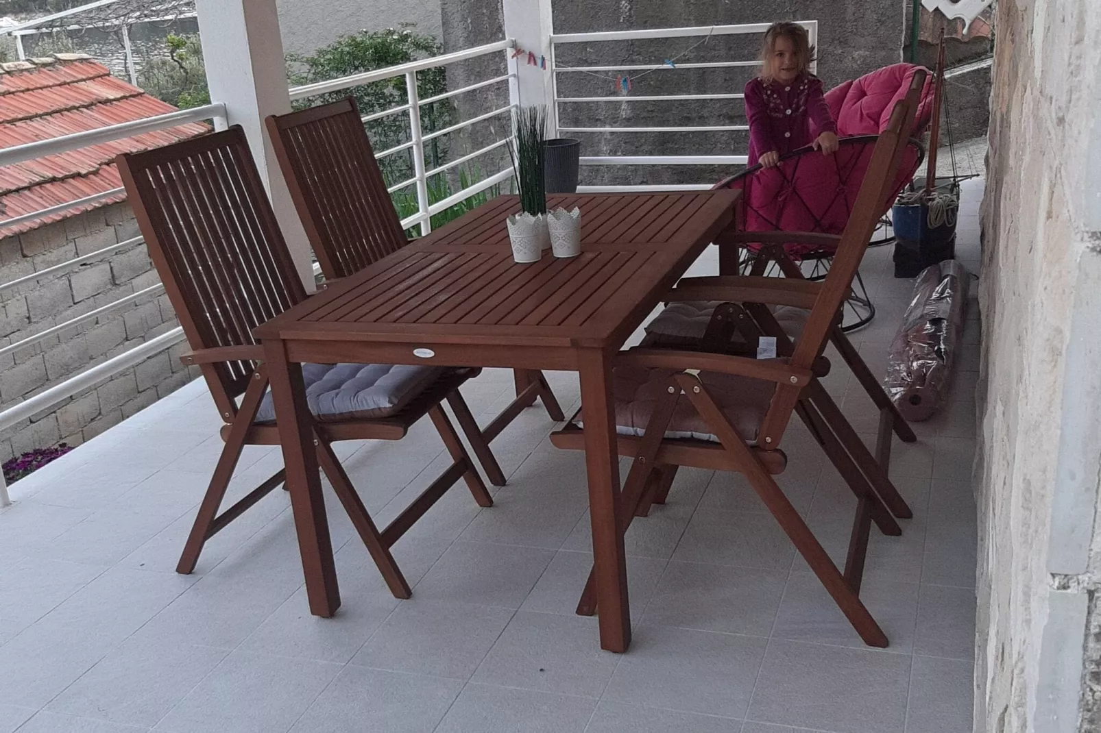 Holiday Home Magazin- One Bedroom Apartment with Terrace and Sea View-Terrasse