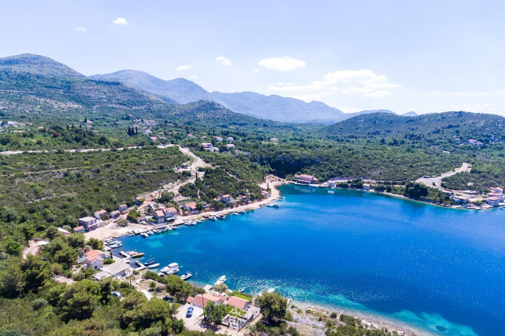 Holiday Home Magazin- One Bedroom Apartment with Terrace and Sea View-Vue