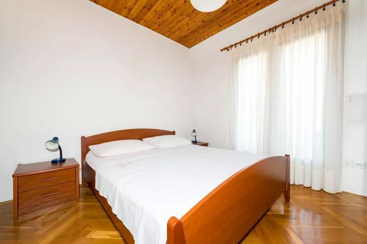 Apartments & Rooms Tapera- Standard Double Room with Terrace and Partial Sea View 1-Innen