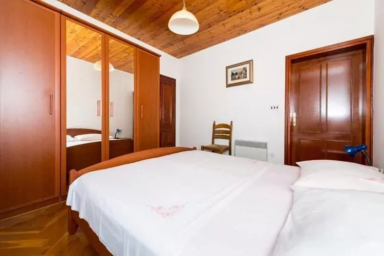 Apartments & Rooms Tapera- Standard Double Room with Terrace and Partial Sea View 1-Innen