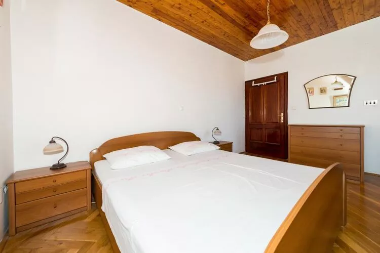Apartments & Rooms Tapera- Comfort Double Room with Terrace and Partial Sea View 2-Indoor