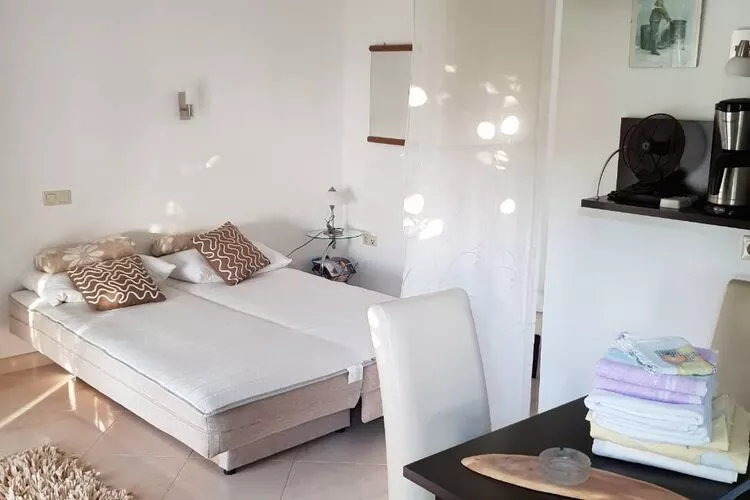 Apartments Maria Koločep- Studio Apartment with Terrace and Sea View-Bedroom
