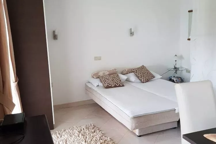 Apartments Maria Koločep- Studio Apartment with Terrace and Sea View-Bedroom