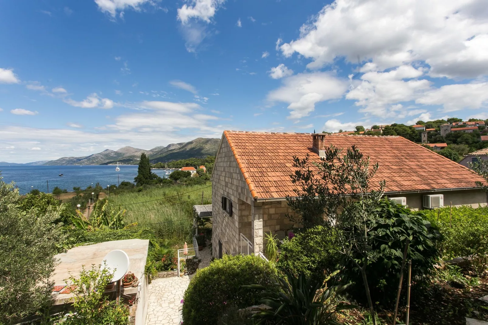 Apartments Maria Koločep- Studio Apartment with Terrace and Sea View-View