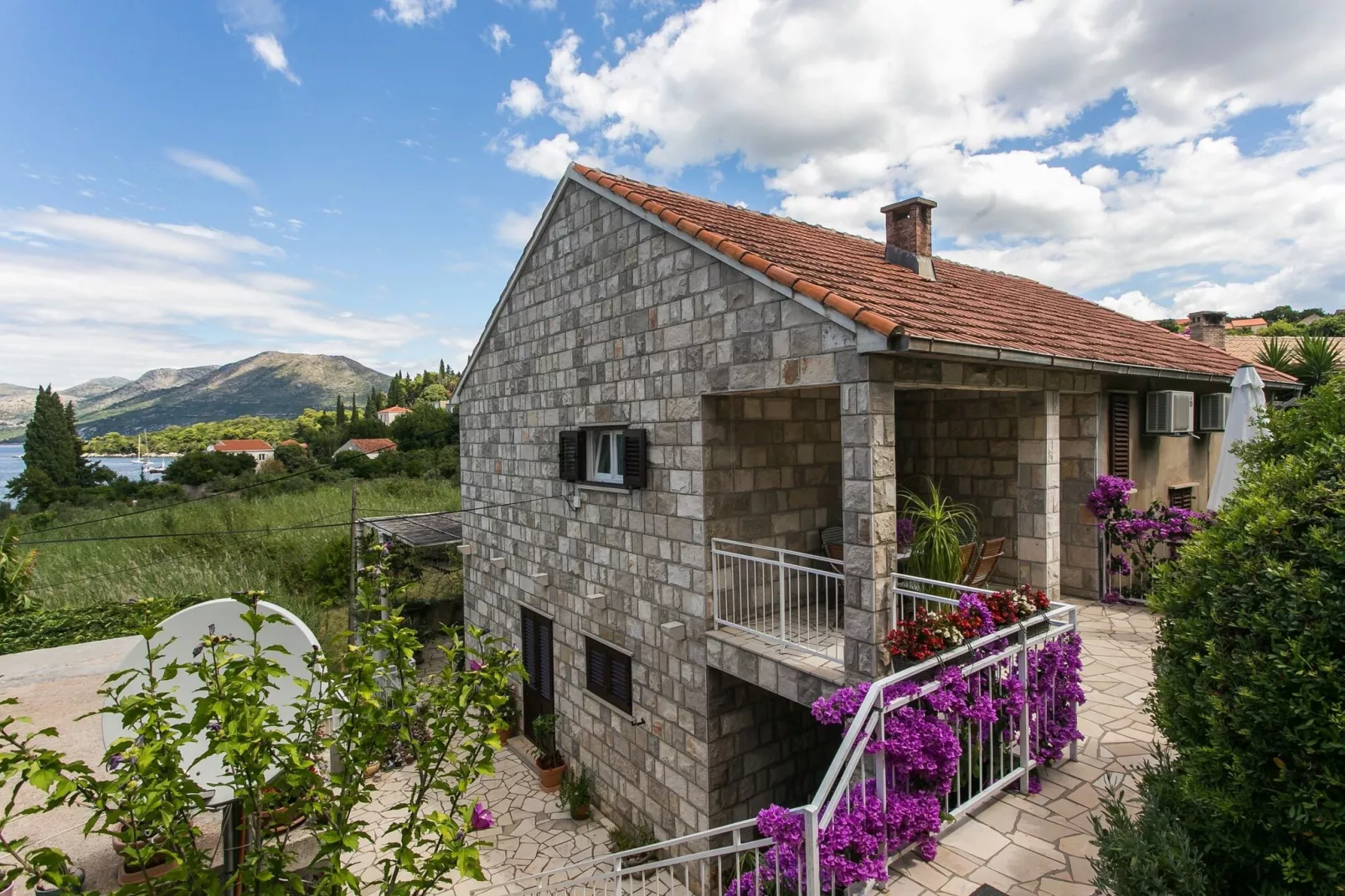 Apartments Maria Koločep- Studio Apartment with Terrace and Sea View-Outdoor