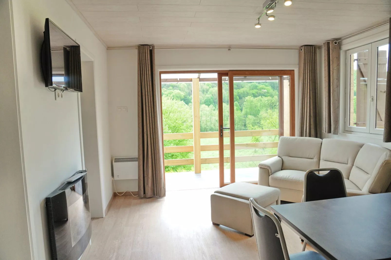 Chalet d'aventures-Living room