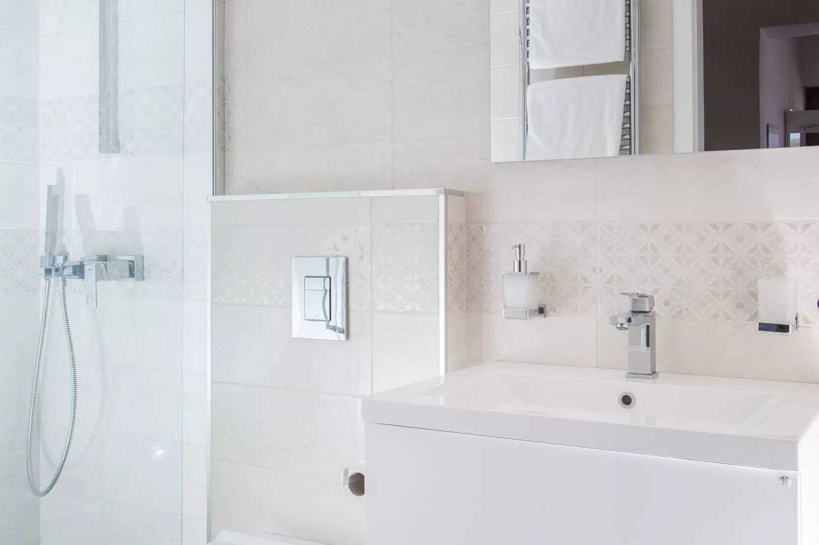 Apartments Villa Peragro - Superior Studio Apartment (PLAVI)-Bathroom