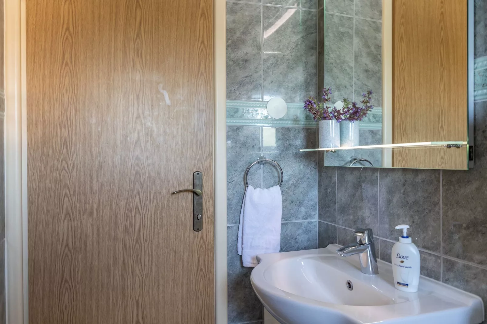 Holiday Home Anima Maris- Duplex Two Bedroom Holiday Home with Terrace and Sea View-Badezimmer