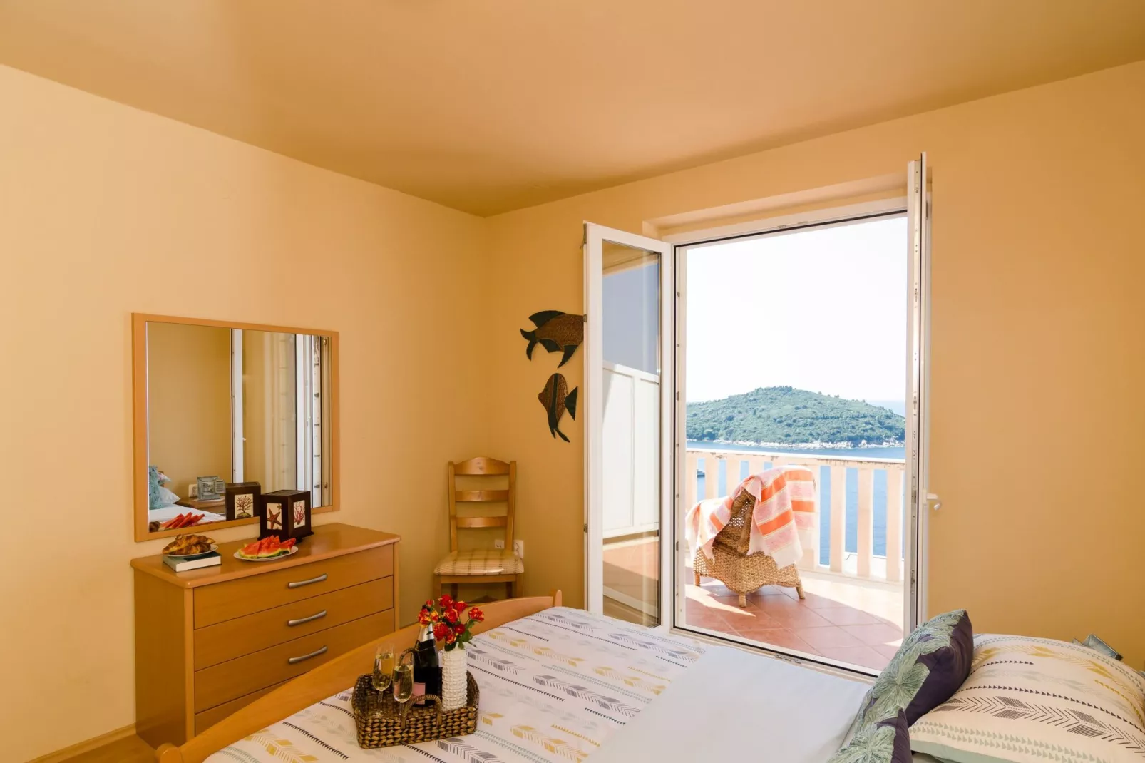 Apartments Bonavista - Superior Two Bedroom Apartment with Balcony and Sea View (A1)-Chambre
