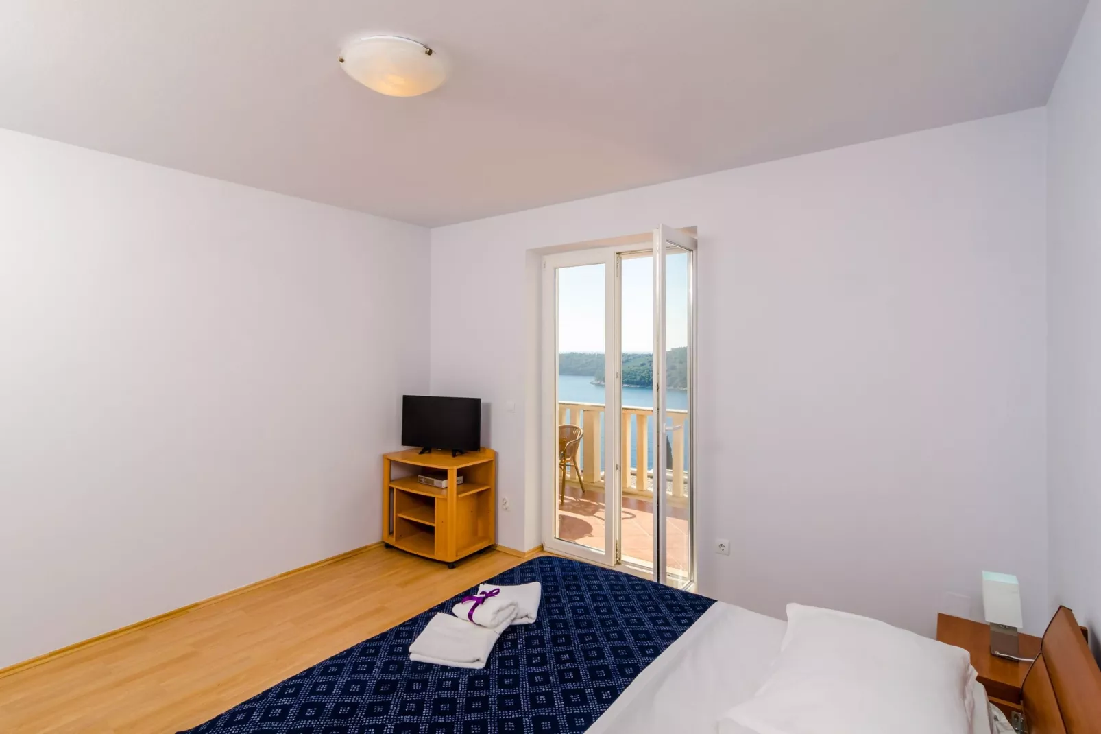 Apartments Bonavista - Premium Two Bedroom Apartment with Balcony and Sea View (A2)-Bedroom