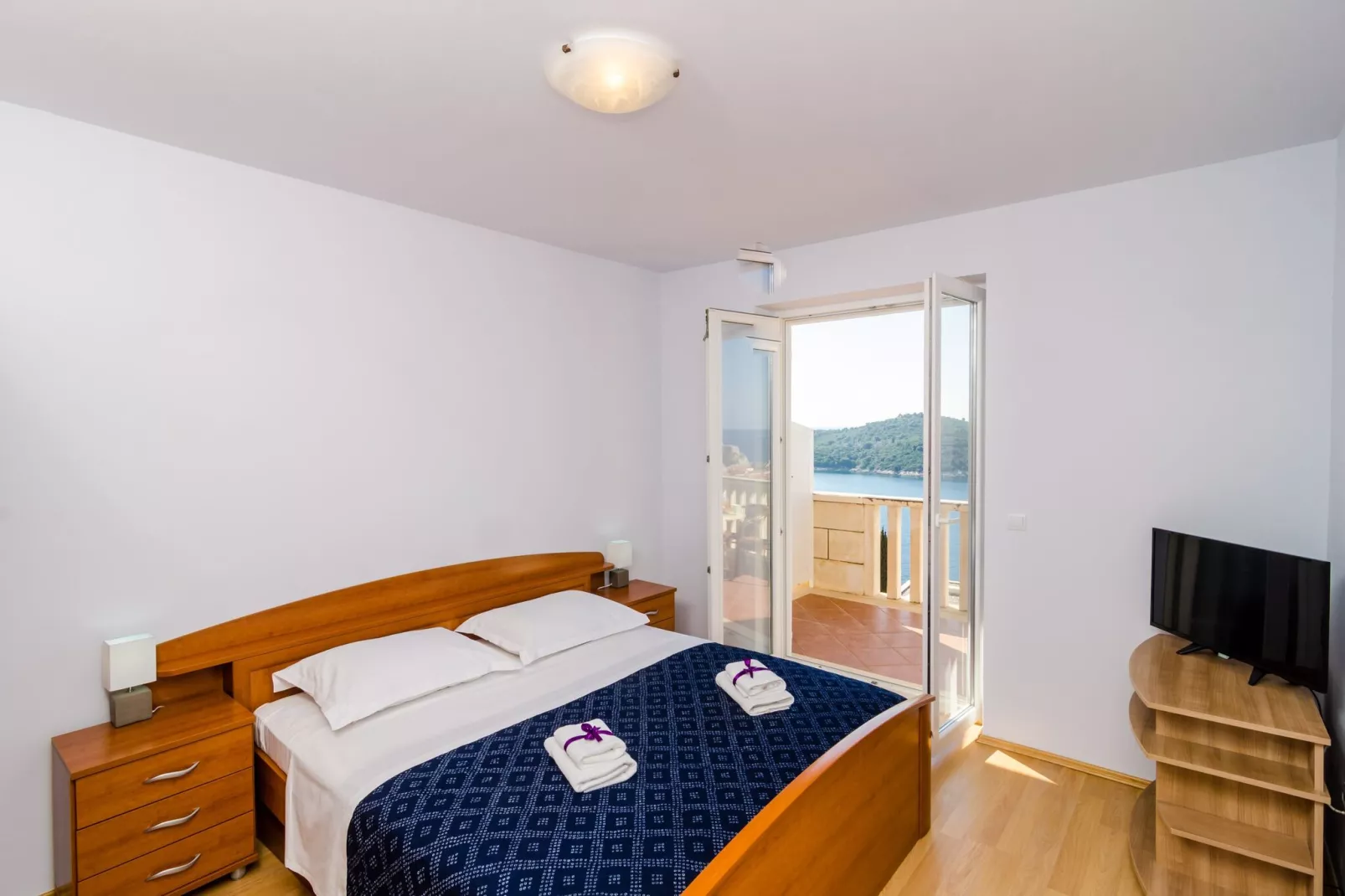 Apartments Bonavista - Premium Two Bedroom Apartment with Balcony and Sea View (A2)-Bedroom
