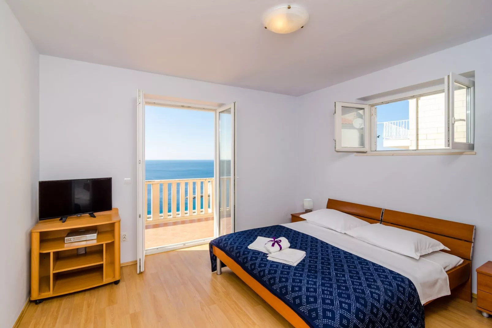 Apartments Bonavista - Premium Two Bedroom Apartment with Balcony and Sea View (A2)-Bedroom