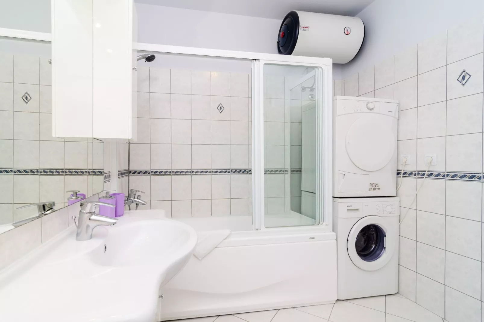 Apartments Bonavista - Premium Two Bedroom Apartment with Balcony and Sea View (A2)-Bathroom