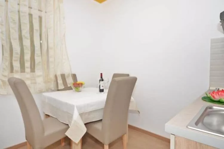 Guest House Mia (ST) - Studio Apartment (A3)-Dining room