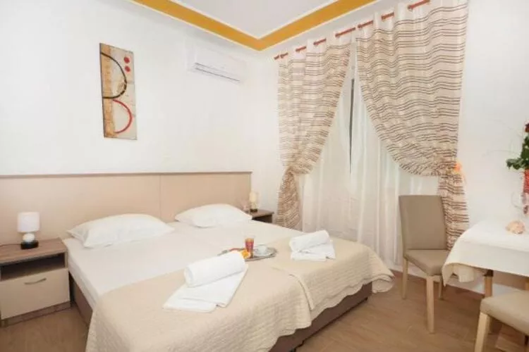 Guest House Mia (ST) - Twin Room with Private Bathroom (A2)-Bedroom