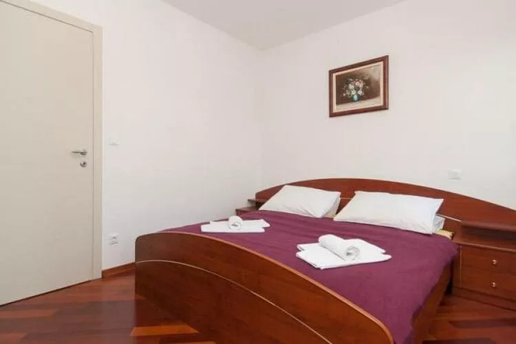 Apartments Nikolina (ST)- Comfort Two Bedroom Apartment(A1)-Bedroom