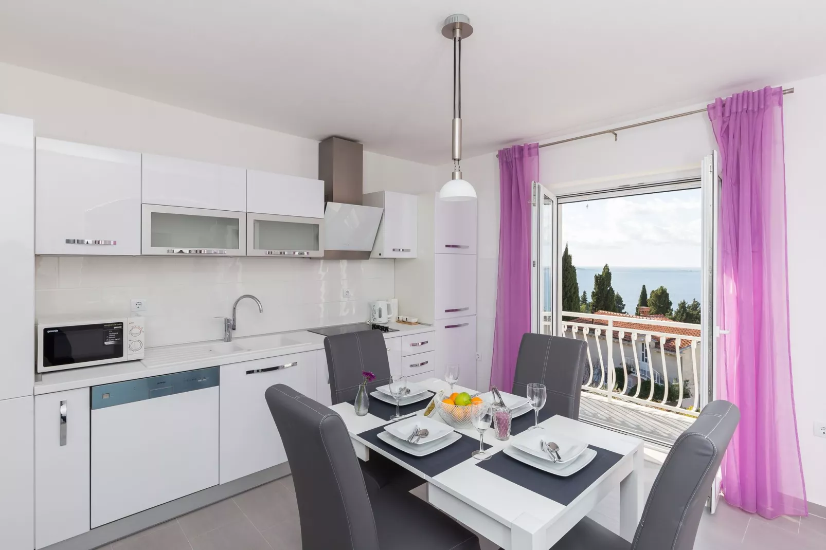 Apartments Villa Enzian - Comfort Two Bedroom Apartment with Balcony and Sea View-Kitchen