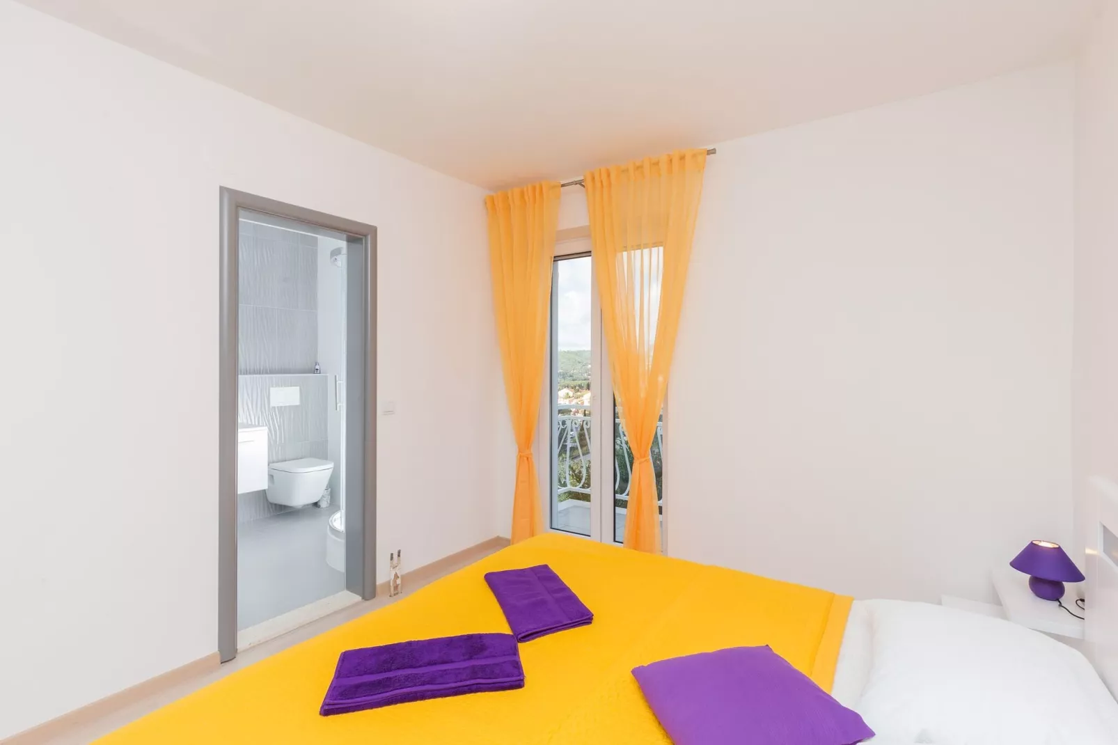 Apartments Villa Enzian - Comfort Two Bedroom Apartment with Balcony and Sea View-Bedroom