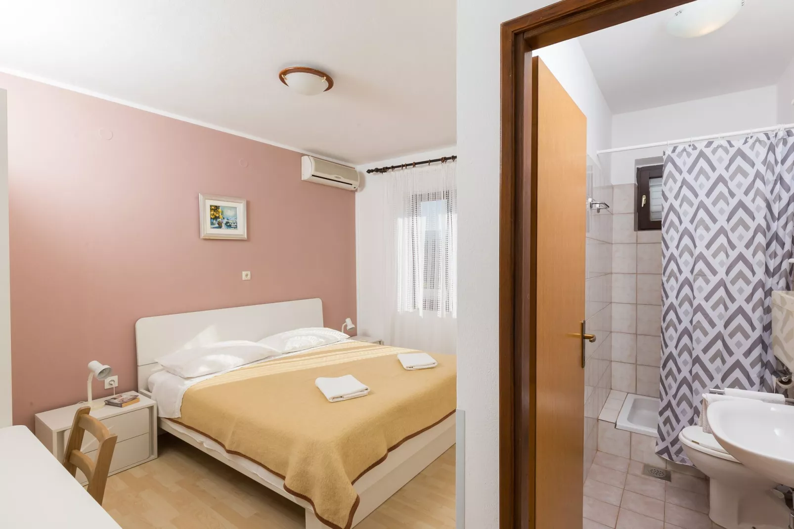 Apartment & Rooms Villa Katarina - Double Room with Shared Balcony 1-Bedroom