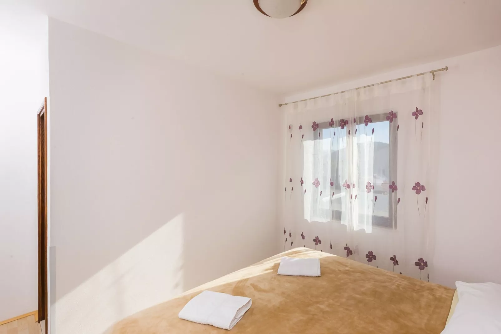 Apartment & Rooms Villa Katarina - Double Room with Shared Balcony 1-Bedroom