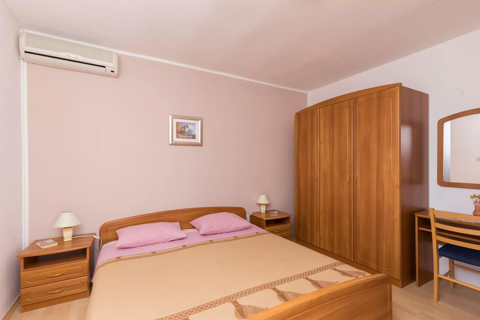 Apartment & Rooms Villa Katarina - Double Room with Terrace and Sea View-Bedroom