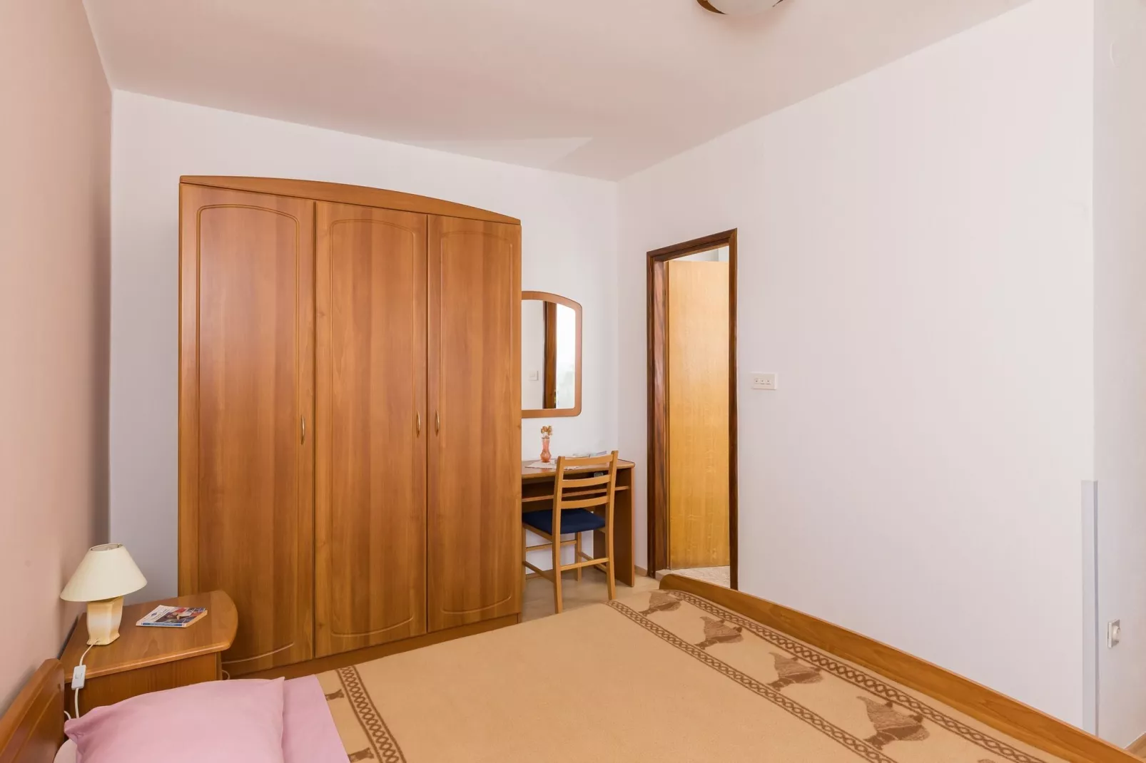 Apartment & Rooms Villa Katarina - Double Room with Terrace and Sea View-Bedroom
