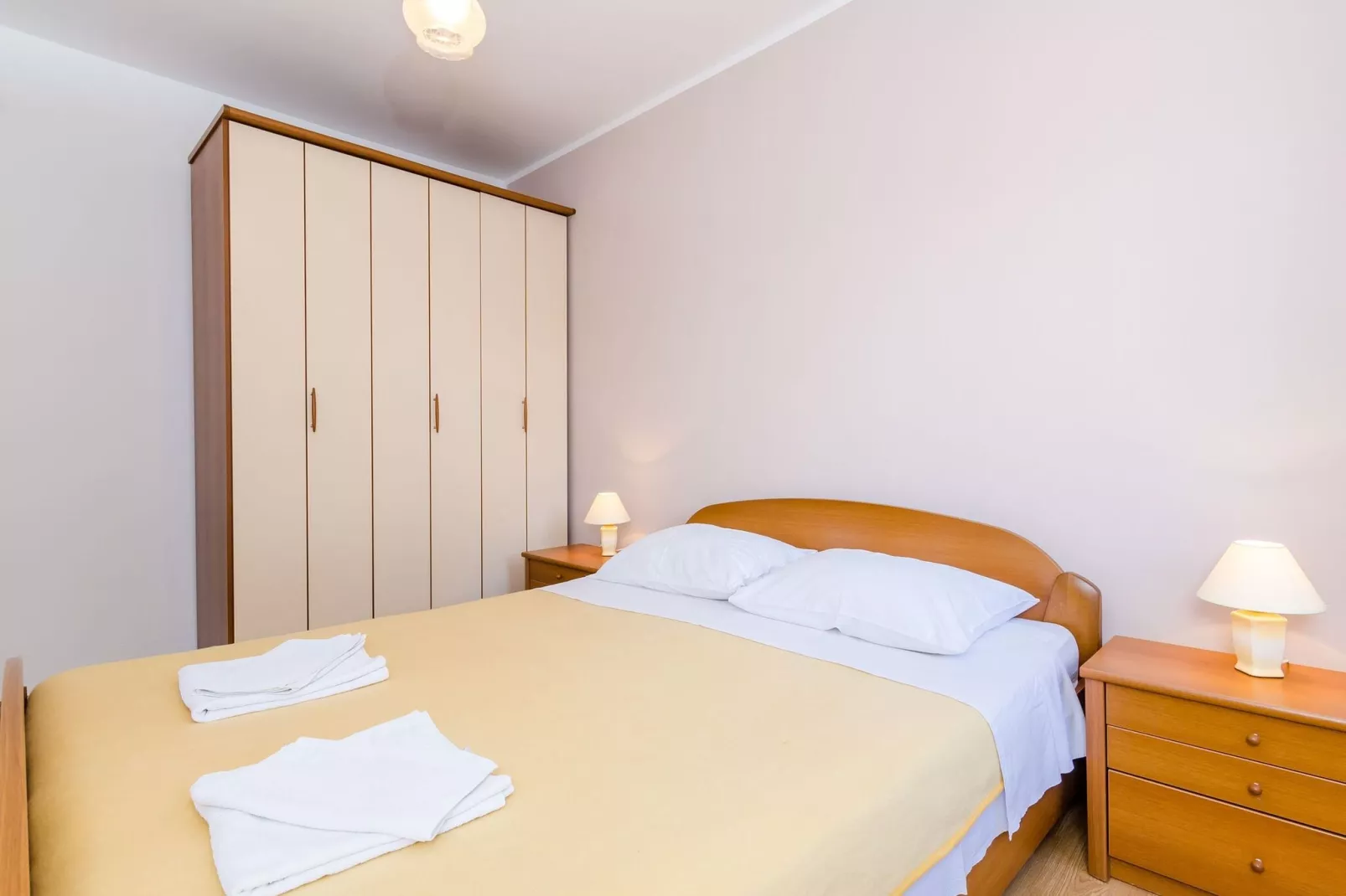 Apartment & Rooms Villa Katarina - One Bedroom Apartment with Terrace and Sea View-Chambre