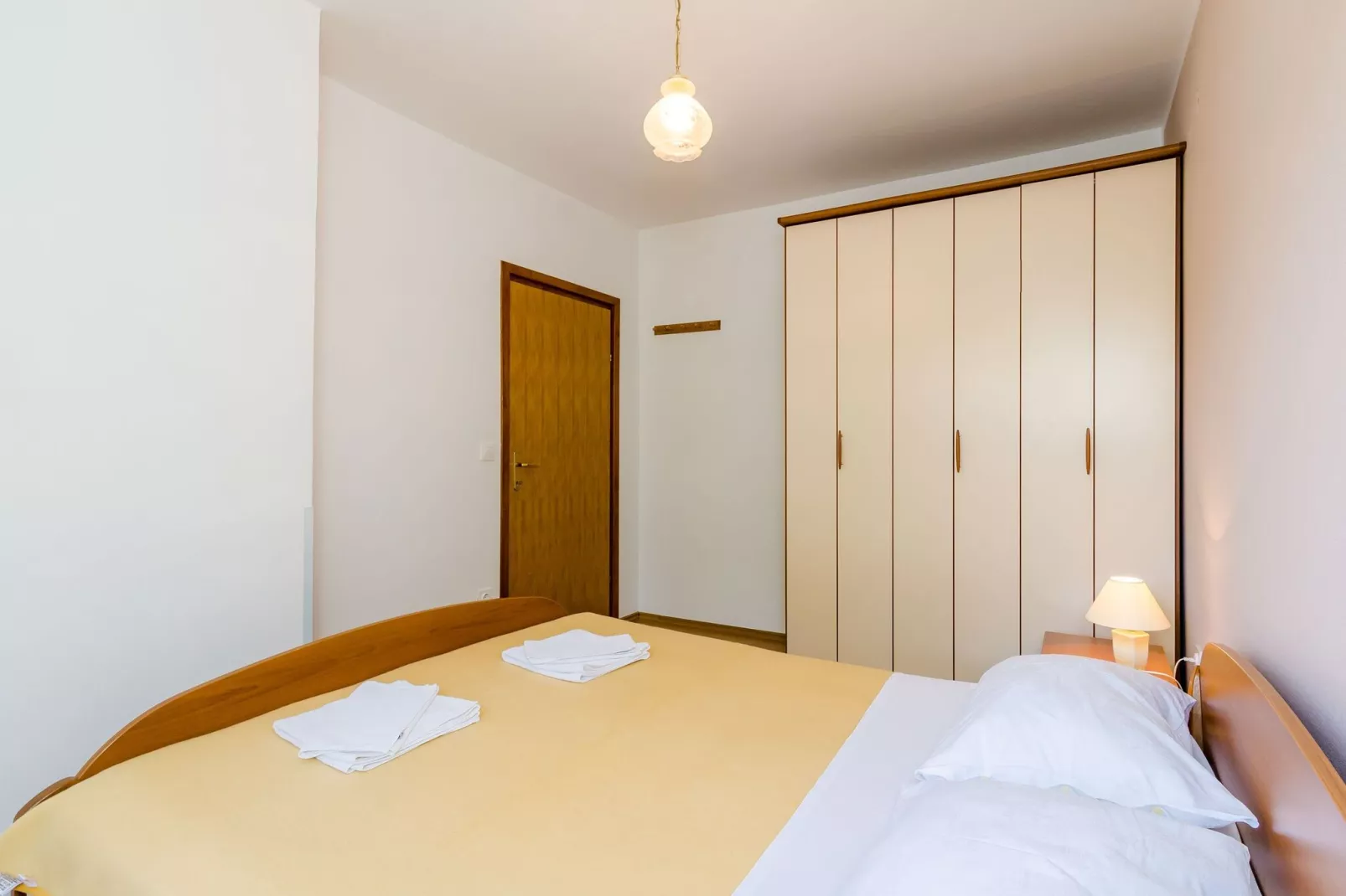Apartment & Rooms Villa Katarina - One Bedroom Apartment with Terrace and Sea View-Chambre