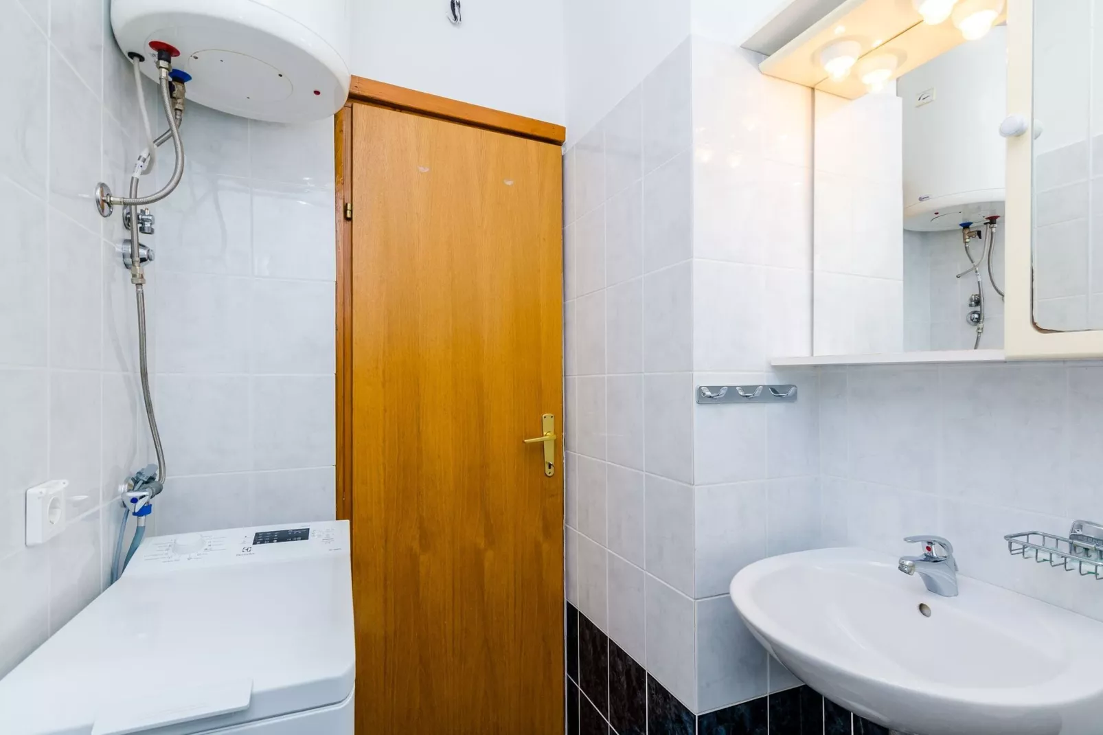 Apartment & Rooms Villa Katarina - One Bedroom Apartment with Terrace and Sea View-Salle de bain