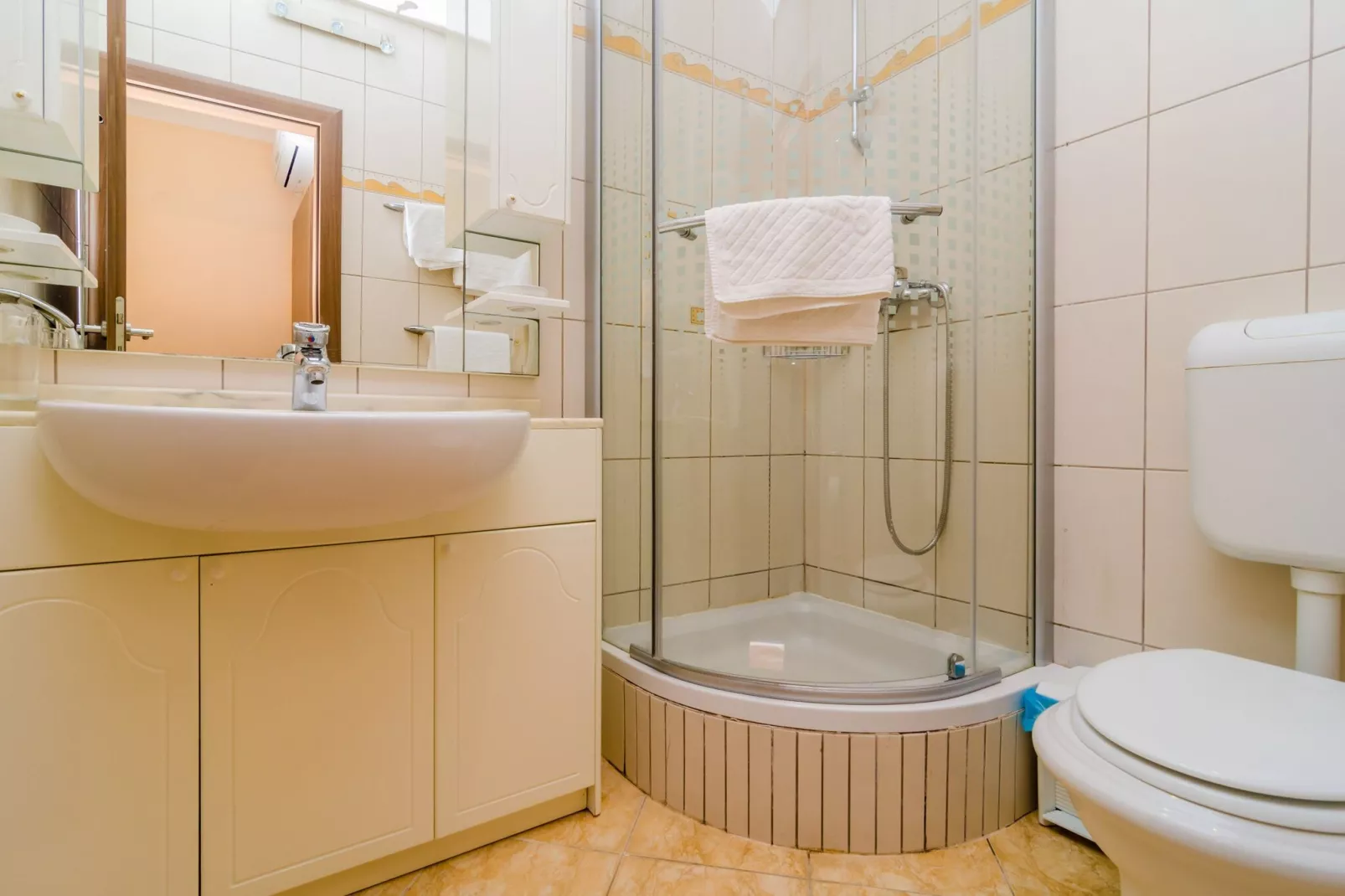 Hotel Pansion Villa Antonio - Standard Double Room 8-Bathroom
