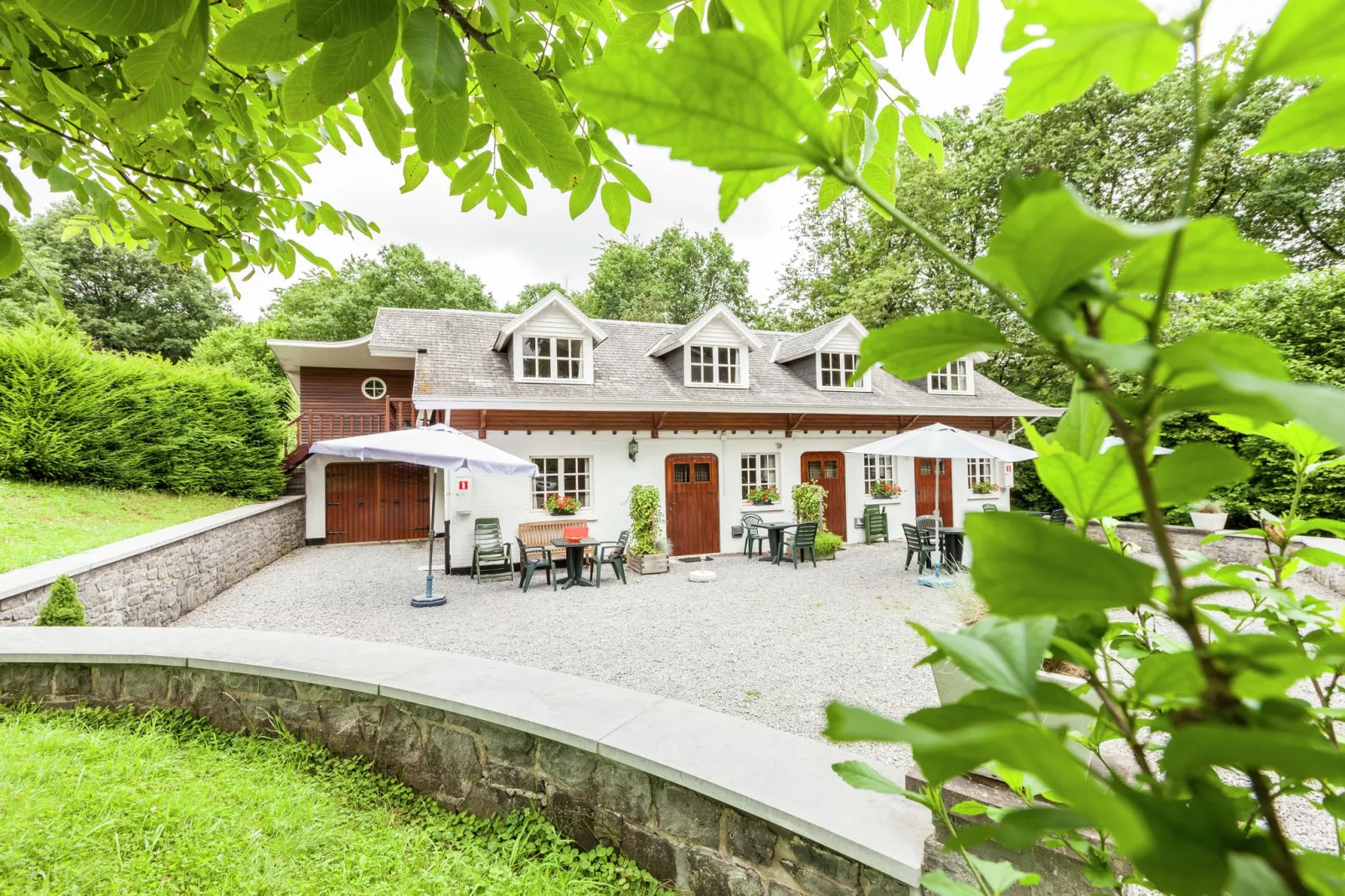 Domaine De L'Ecureuil 3-Exterior summer
