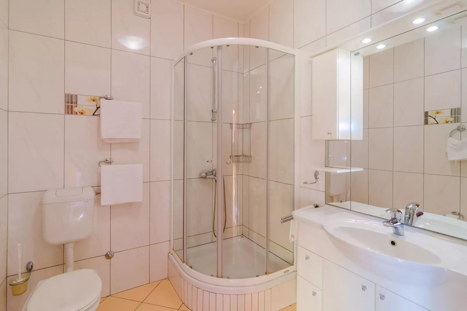 Hotel Pansion Villa Antonio - Two Bedroom Suite Family 21-Bathroom