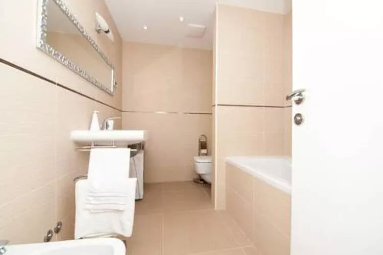 Apartment Vesna - Superior Three Bedroom Apartment with Balcony-Badezimmer