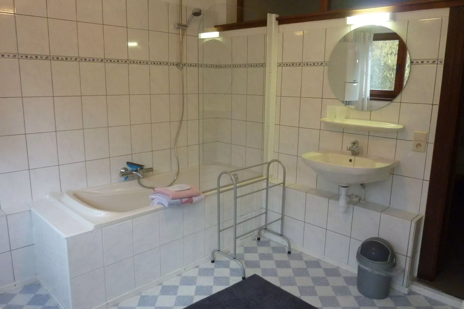 Domaine De L'Ecureuil 5-Bathroom