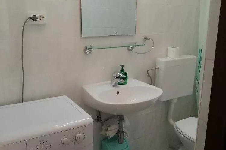 Apartments Marita - Two Bedroom Apartment-Badezimmer