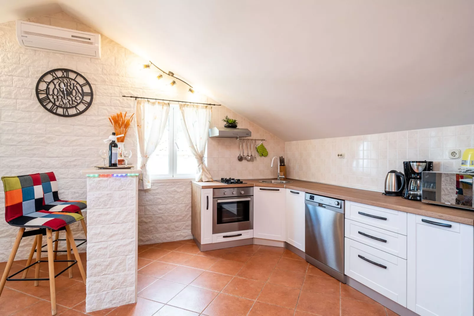 Villa Adrian - Six Bedroom Villa with Swimming pool and Sea View-Kitchen