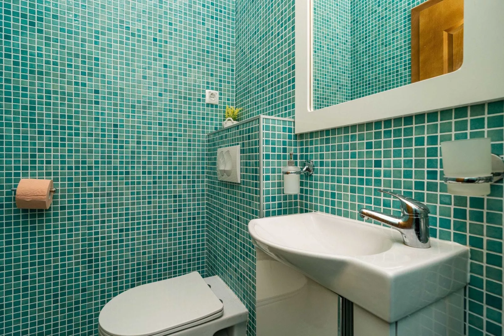 Villa Adrian - Six Bedroom Villa with Swimming pool and Sea View-Bathroom