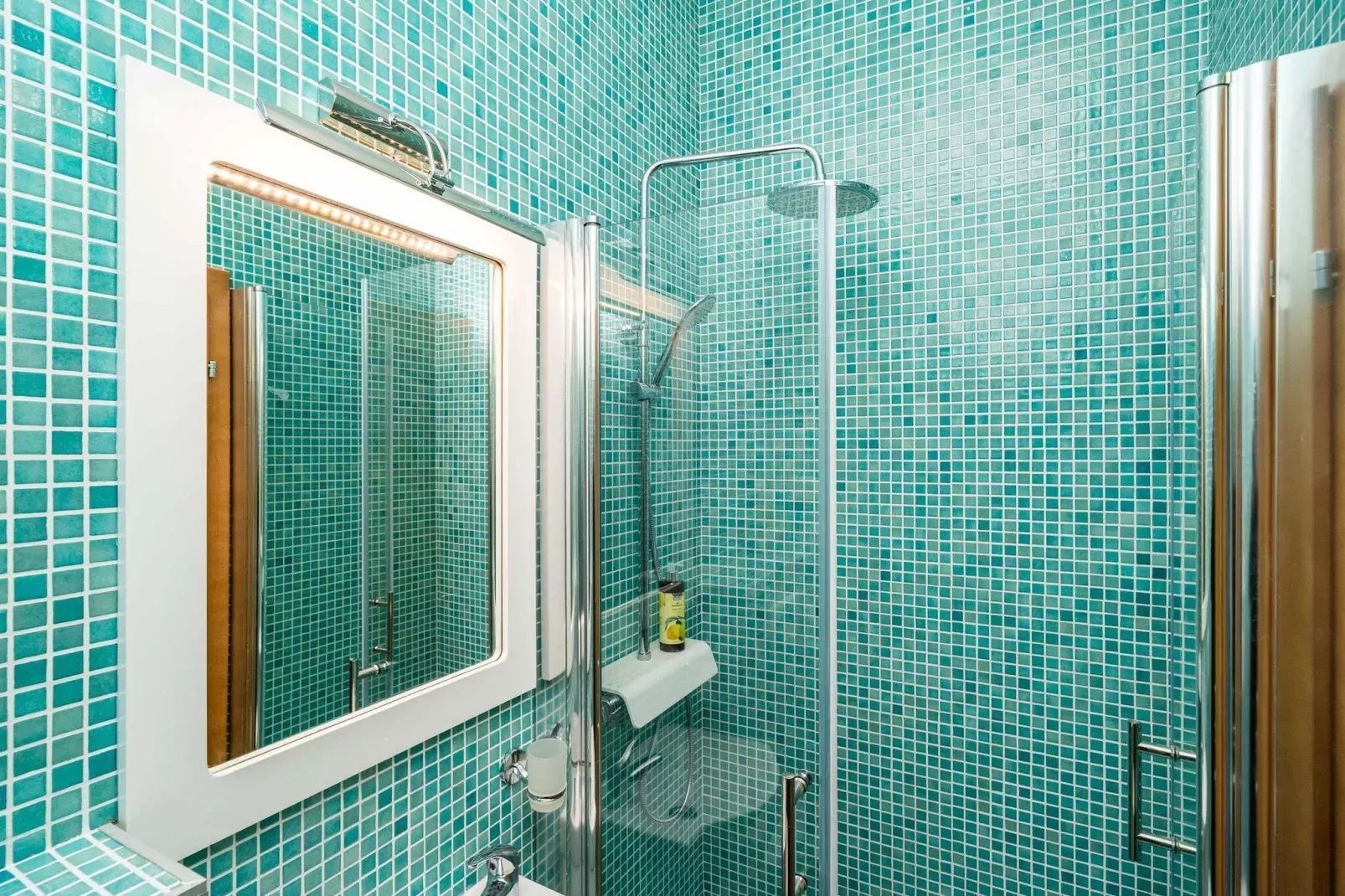 Villa Adrian - Six Bedroom Villa with Swimming pool and Sea View-Bathroom