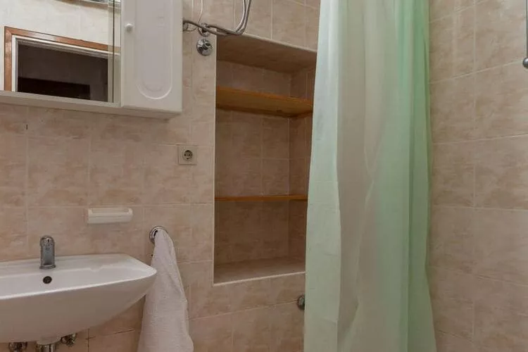 Apartments Nena (ST) - One Bedroom Apartment with Terrace and Sea View (A4)-Bathroom
