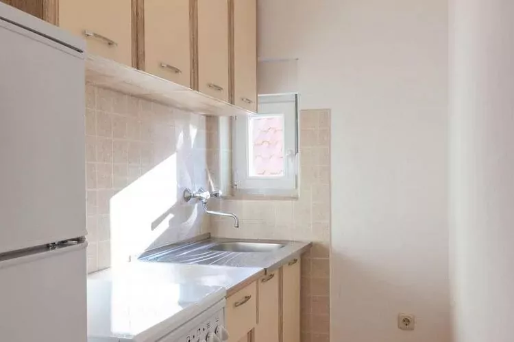 Apartments Nena (ST) - One Bedroom Apartment with Balcony and Sea View (A1)-Kitchen