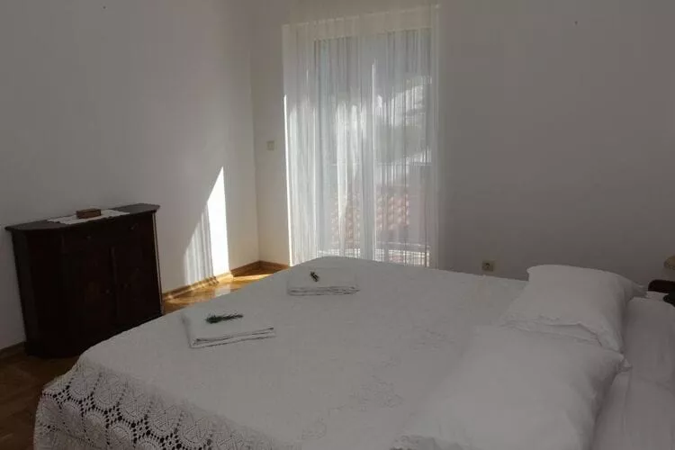 Apartments Villa Muškat - Duplex Three Bedroom Apartment with Balcony Sea View(VELIKI)-Chambre