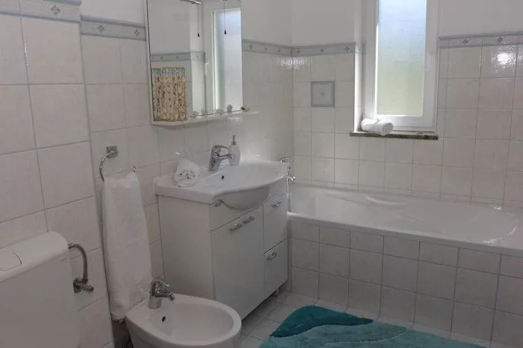 Apartments Villa Muškat - Duplex Three Bedroom Apartment with Balcony Sea View(VELIKI)-Salle de bain