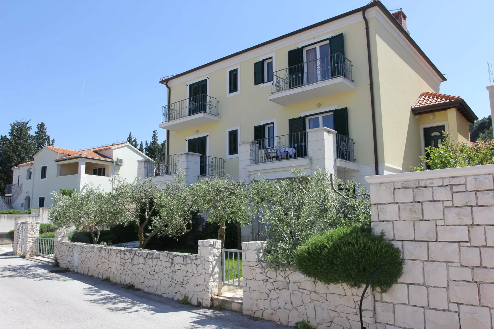 Apartments Villa Muškat - Duplex Three Bedroom Apartment with Balcony Sea View(VELIKI)-Extérieur