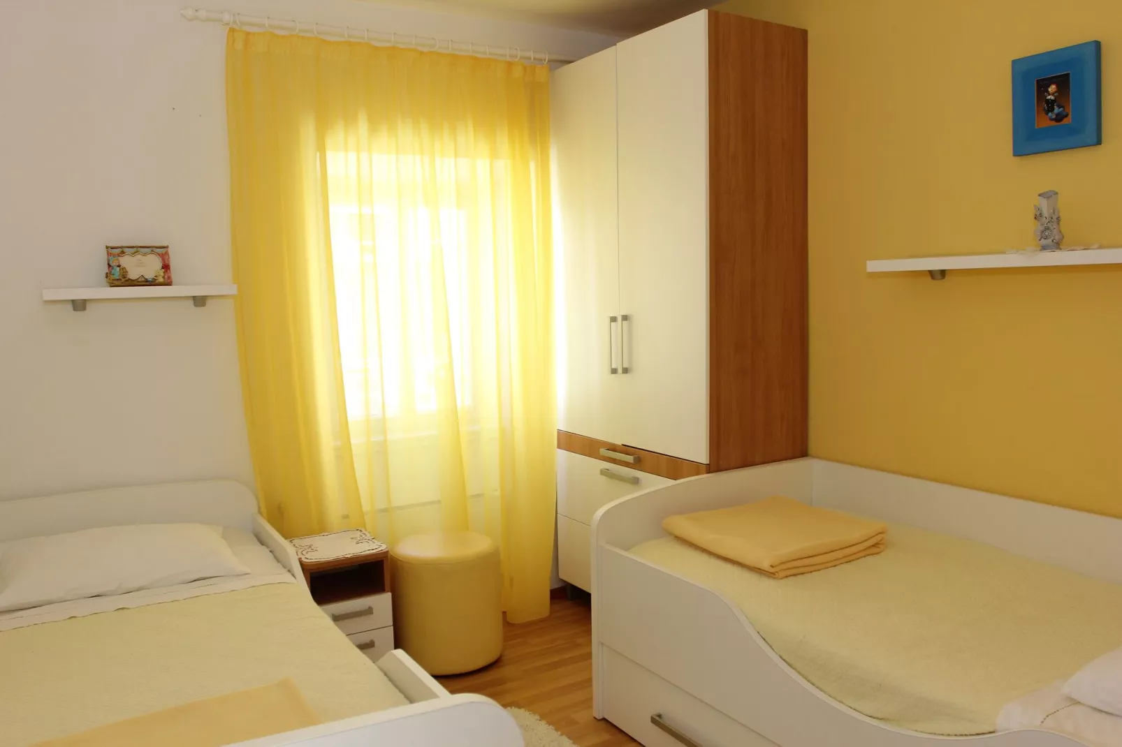 Holiday House Granny Mary - Two Bedroom Holiday Home (ST)-Schlafzimmer