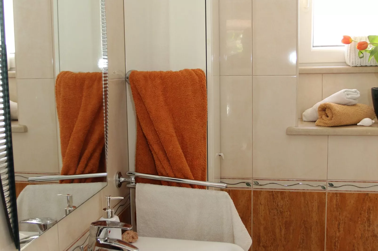 Holiday House Granny Mary - Two Bedroom Holiday Home (ST)-Badezimmer