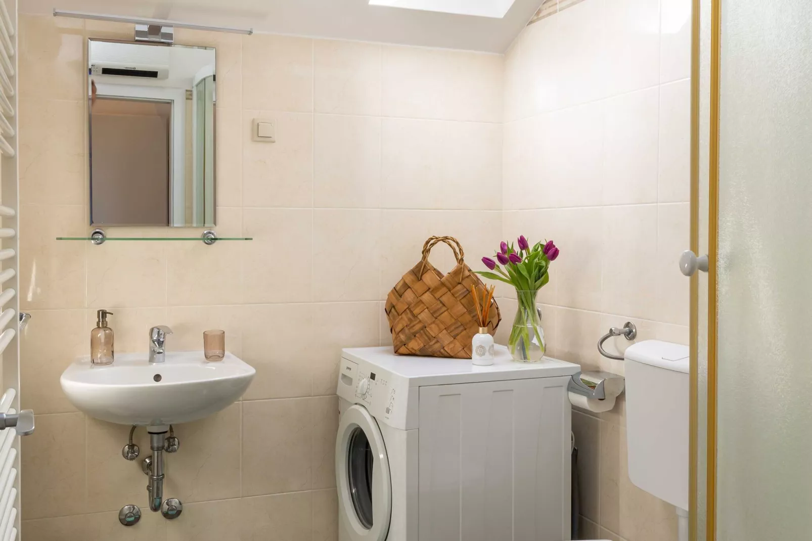 Apartments Subrenum - Comfort Two Bedroom Apartment with Terrace and Sea View (A2)-Bathroom