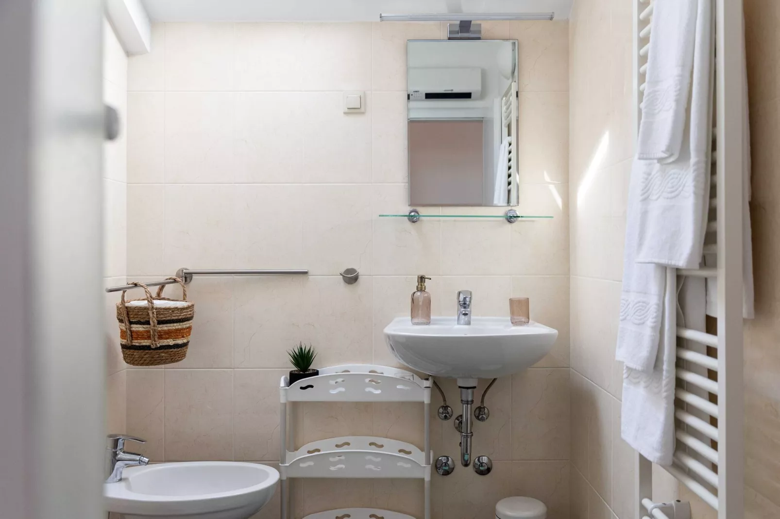 Apartments Subrenum - Comfort Two Bedroom Apartment with Terrace and Sea View (A2)-Bathroom