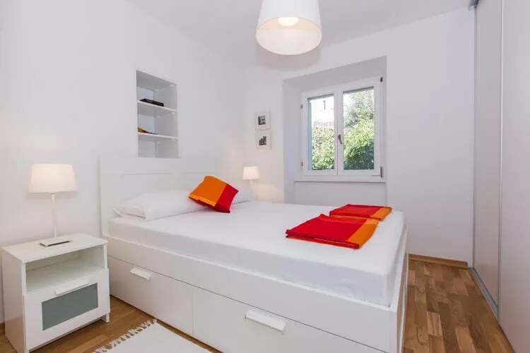 Apartment Nera - Triplex Two Bedroom Apartment with Balcony and Sea View-Bedroom