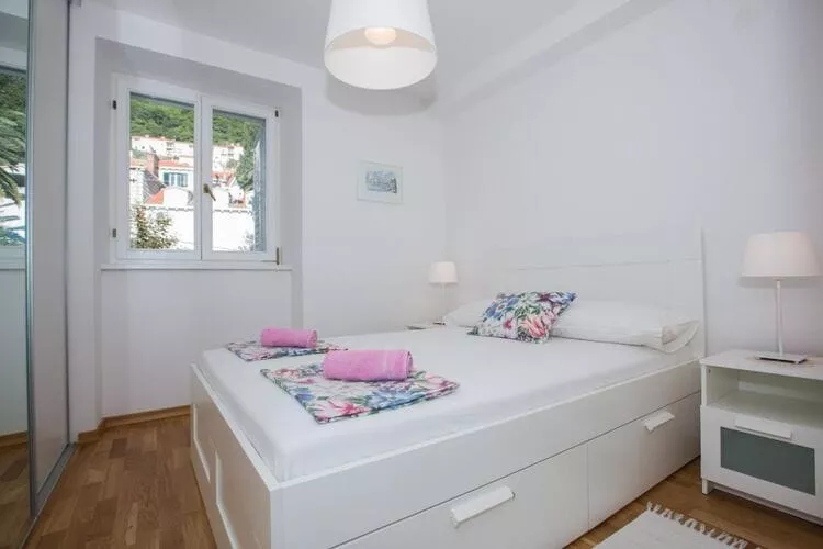 Apartment Nera - Triplex Two Bedroom Apartment with Balcony and Sea View-Bedroom